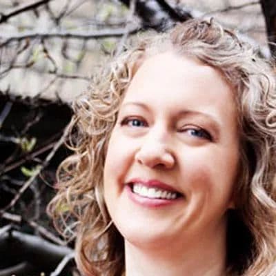 Luana Darby, MLIS, AG